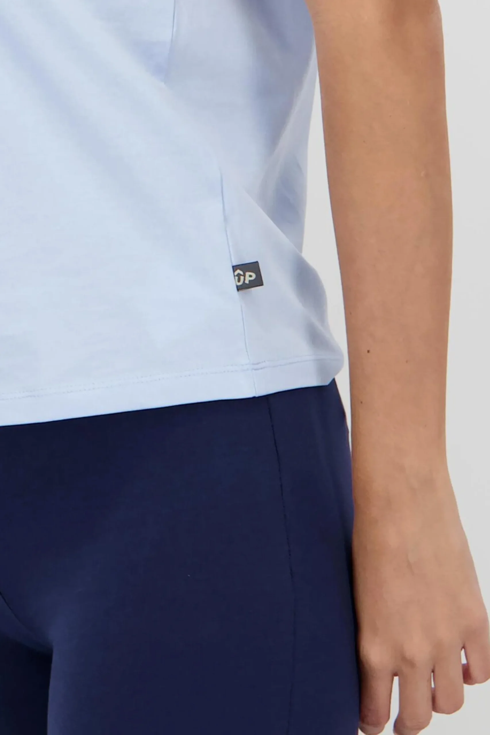 Camiseta Cuello Pico Up