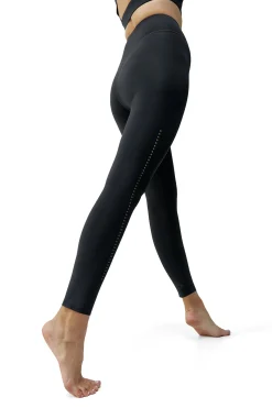 Mallas Nara Born Living Yoga