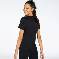 Nike Sportswear Essentials