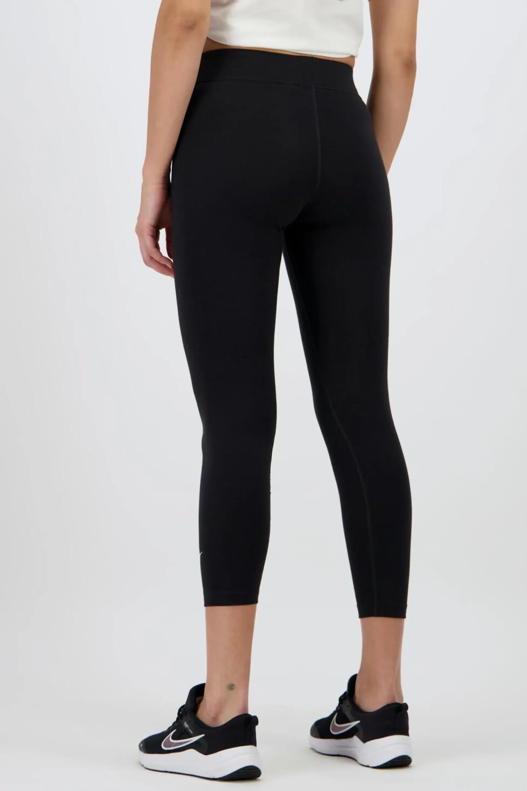 Nike Sportwear Essential