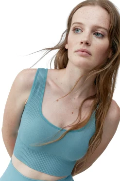 Top De Mujer Yami Born Living Yoga
