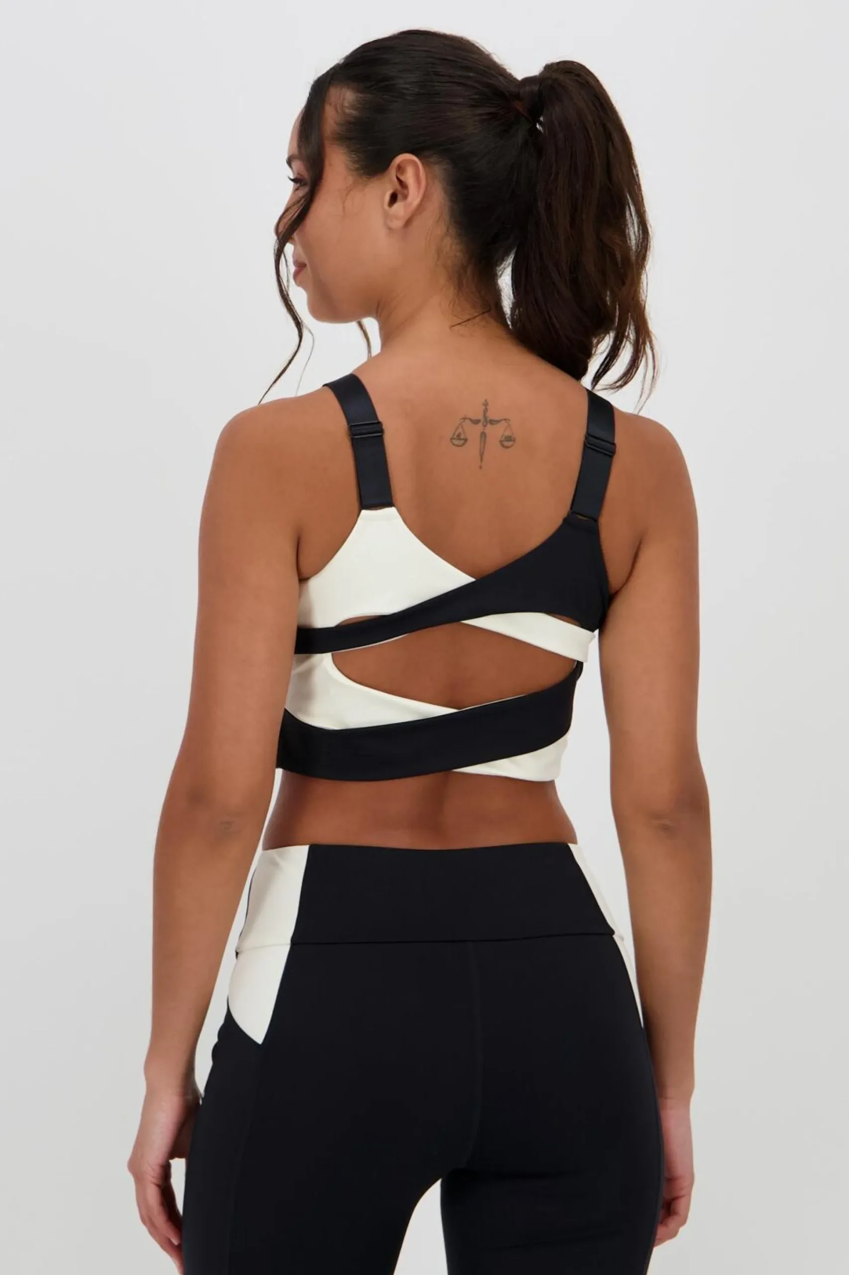 Top Deportivo Black Limba