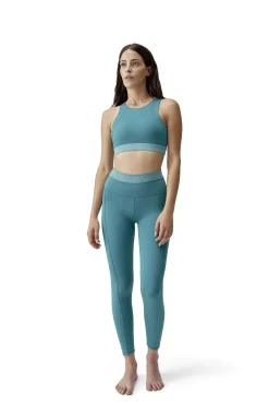 Top Fiorella Born Living Yoga
